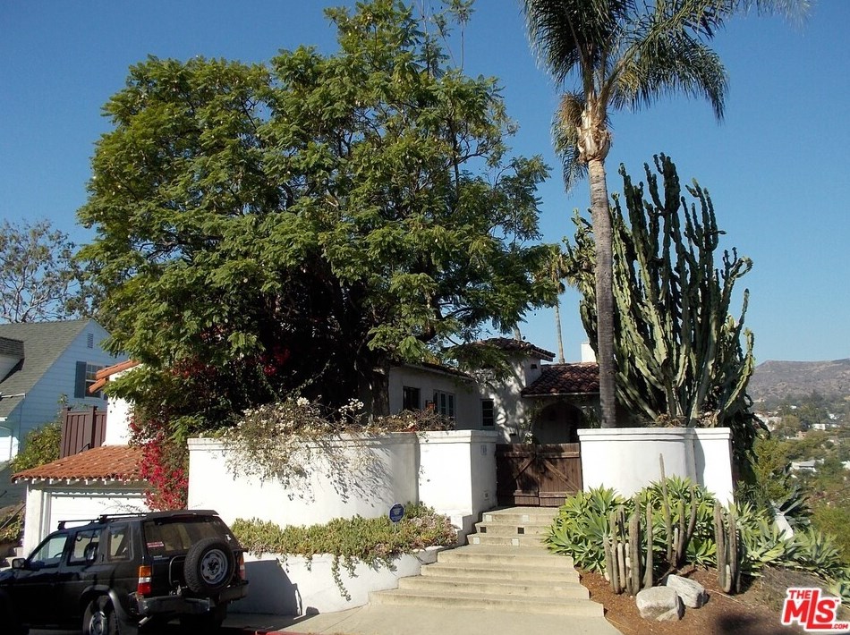 2439 Ronda Vista Dr, Los Angeles, CA 90027