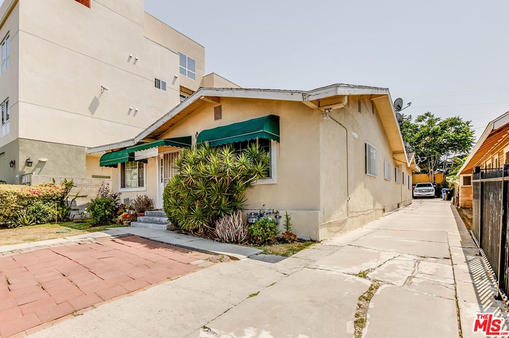 536 Oxford Ave, Los Angeles, CA 90004-2716