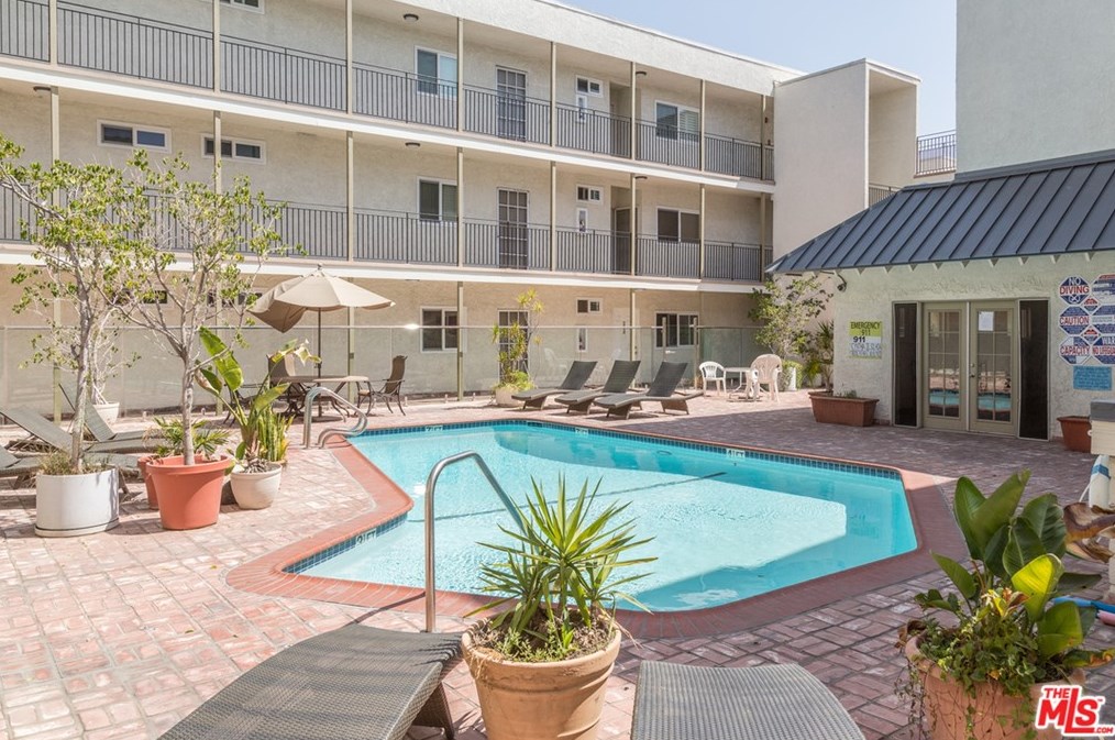 9005 Cynthia St Apt 211, Los Angeles, CA 90069