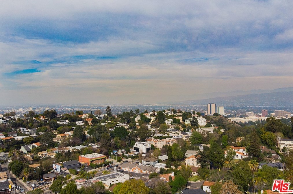 3351 Tareco Dr, Los Angeles, CA 90068-1527