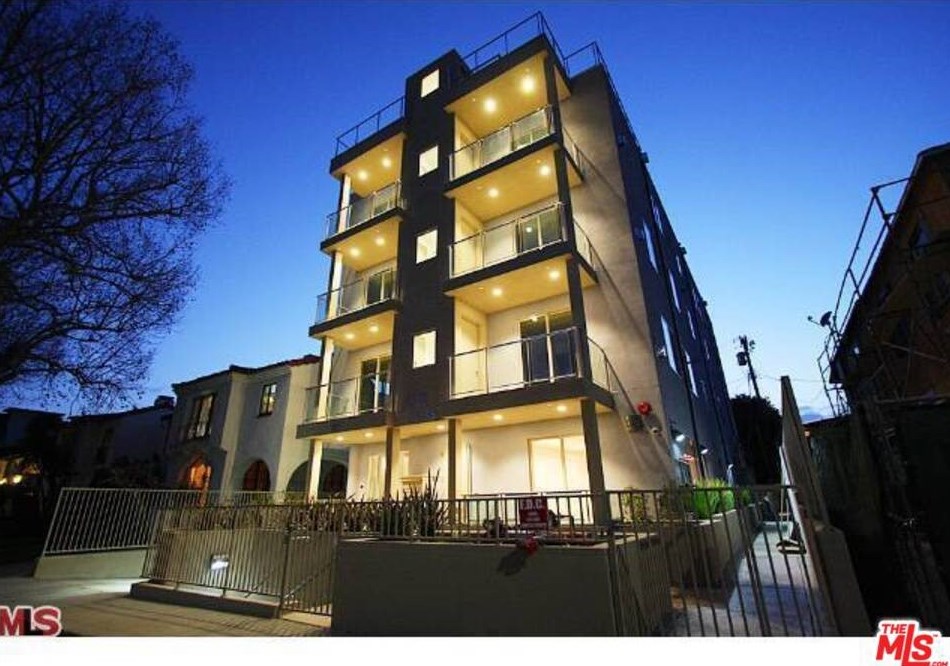 819 Holt Ave #301, Los Angeles, CA 90035