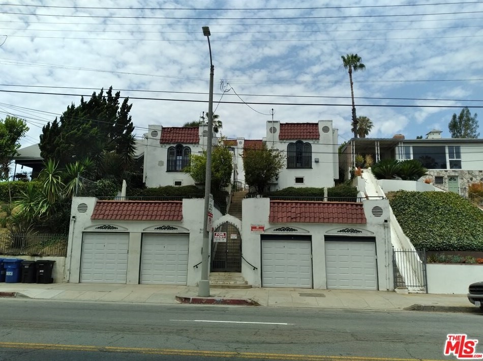 907 Glendale Blvd, Los Angeles, CA 90026-4108