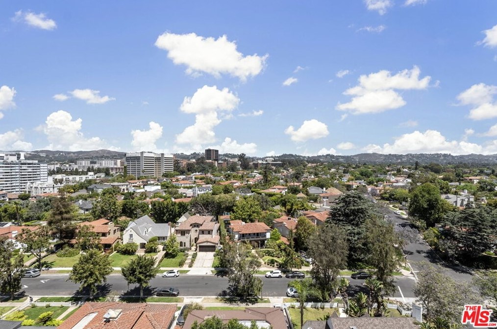 10751 Wilshire Blvd, Los Angeles CA  90024-1301 exterior