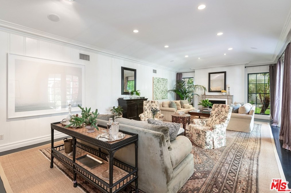 120 Homewood Rd, Los Angeles CA  90049-2708 exterior