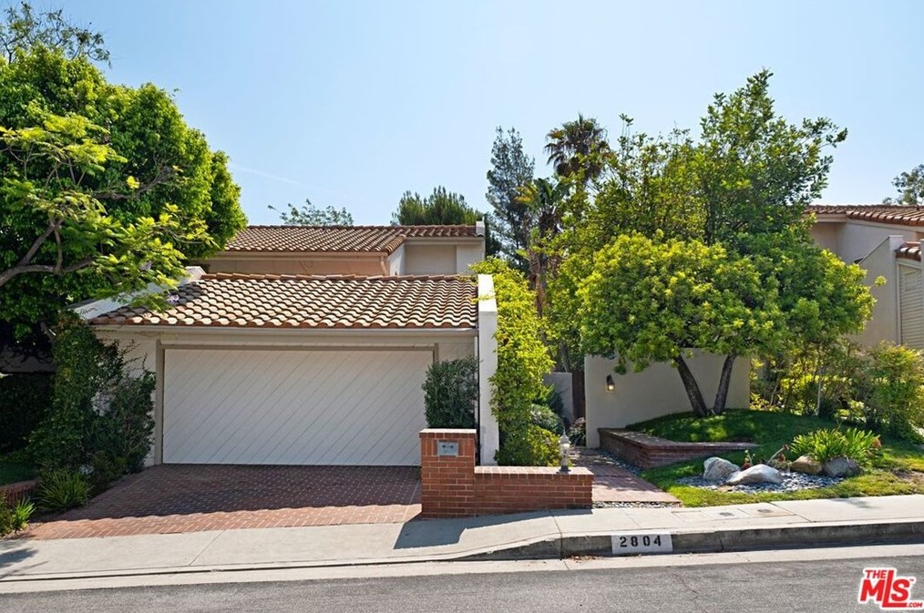 2804 Bottlebrush Dr, Los Angeles, CA 90077-2012