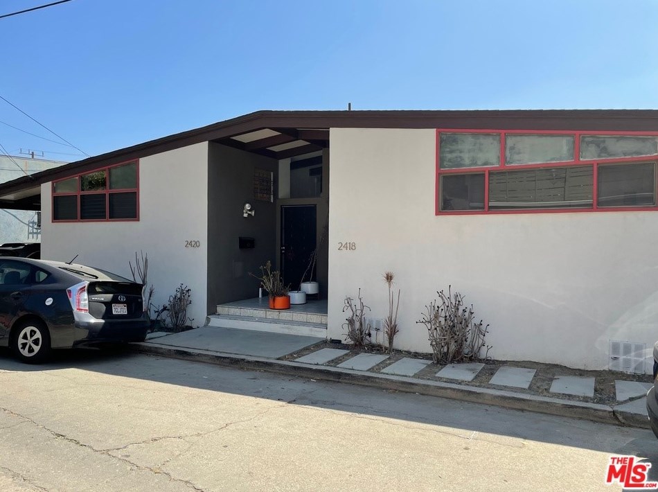 2419 Hyperion Ave, Los Angeles, CA 90027-4713
