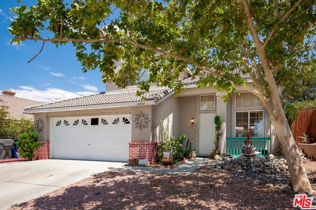 36904 Royce Ct, Palmdale, CA 93552-5345