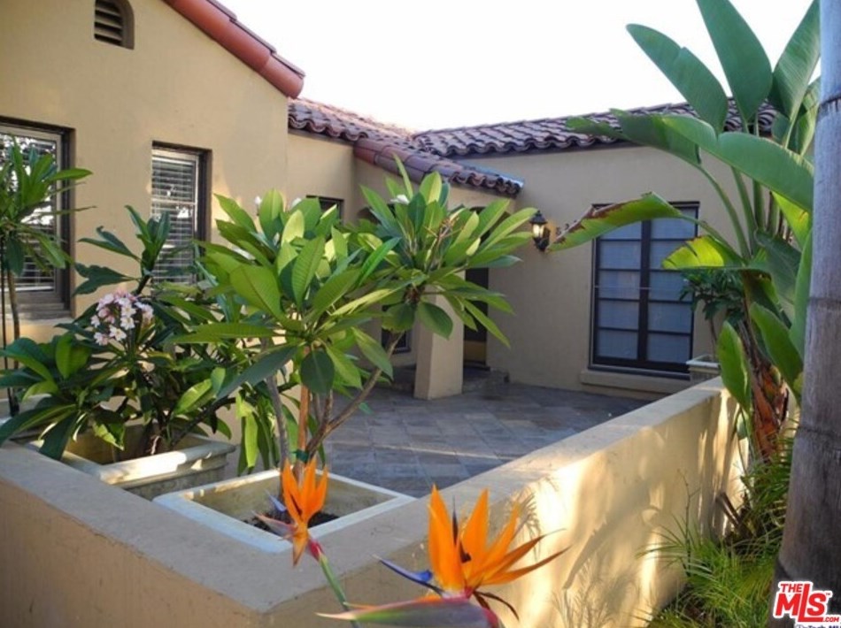 822 S Orange Dr, Los Angeles, CA 90036