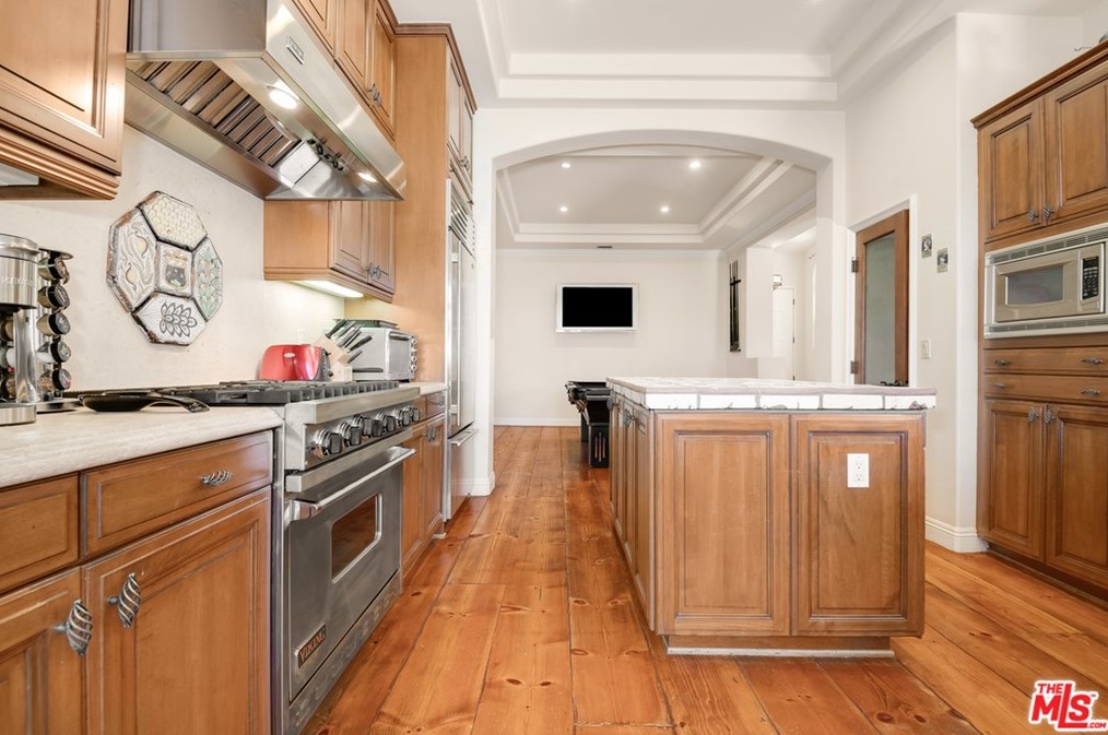 23947 De Ville Way, Malibu, CA 90265