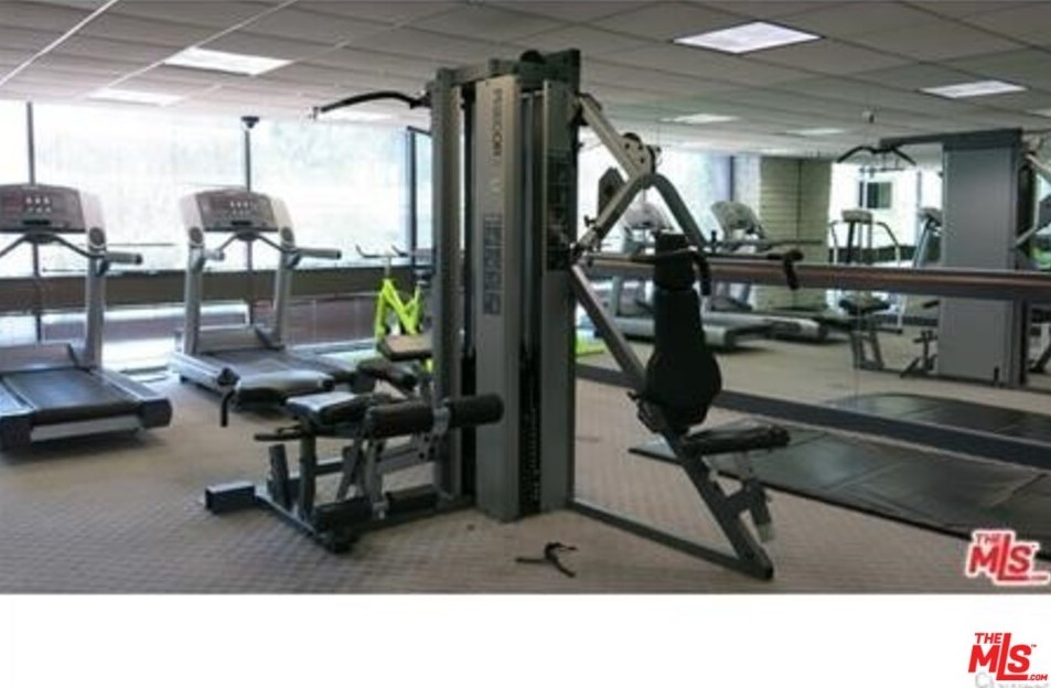 3949 Los Feliz Blvd, Los Angeles, CA 90027-2324
