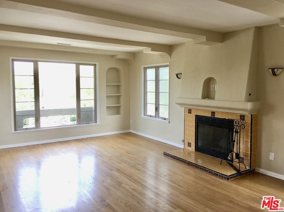 1180 Hi Point St, Los Angeles CA  90035-2610 exterior