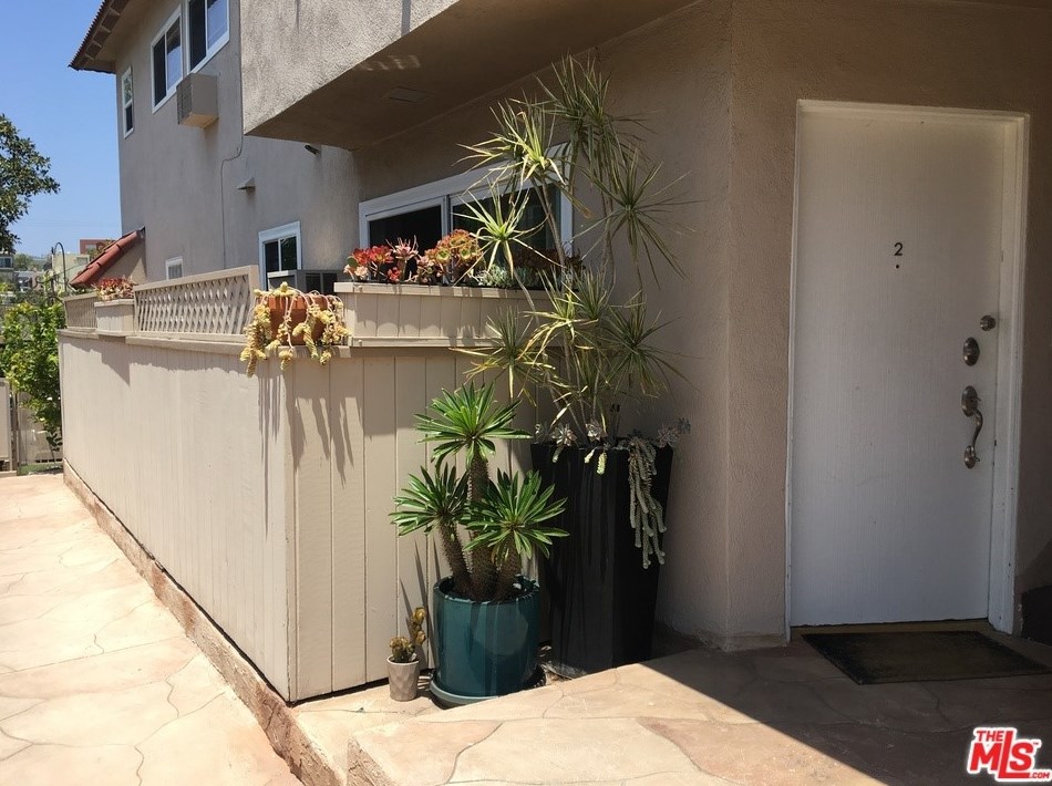 11836 Mayfield Ave #2, Los Angeles, CA 90049