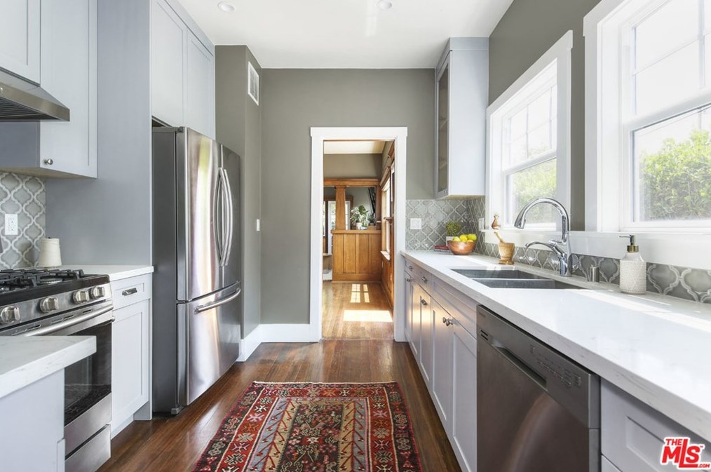 827 Coronado St, Los Angeles CA  90026-3913 exterior