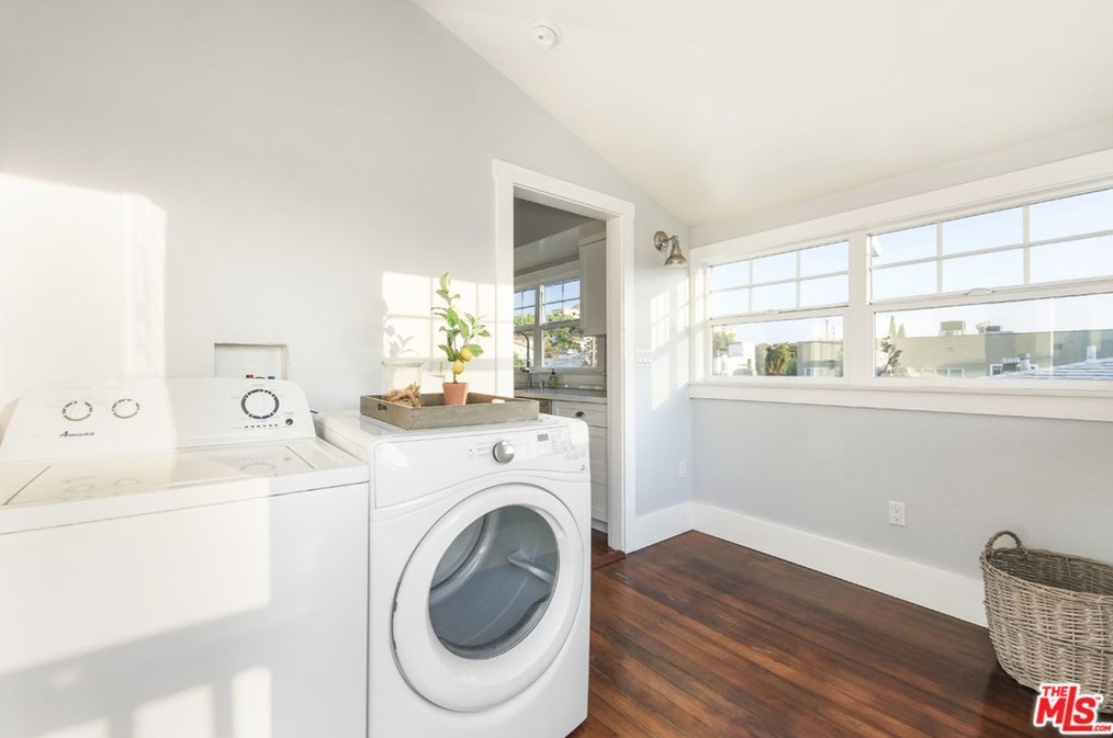 827 Coronado St, Los Angeles CA  90026-3913 exterior