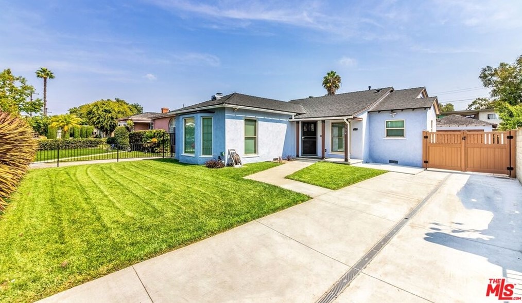 2334 Garth Ave, Los Angeles, CA 90034-2106