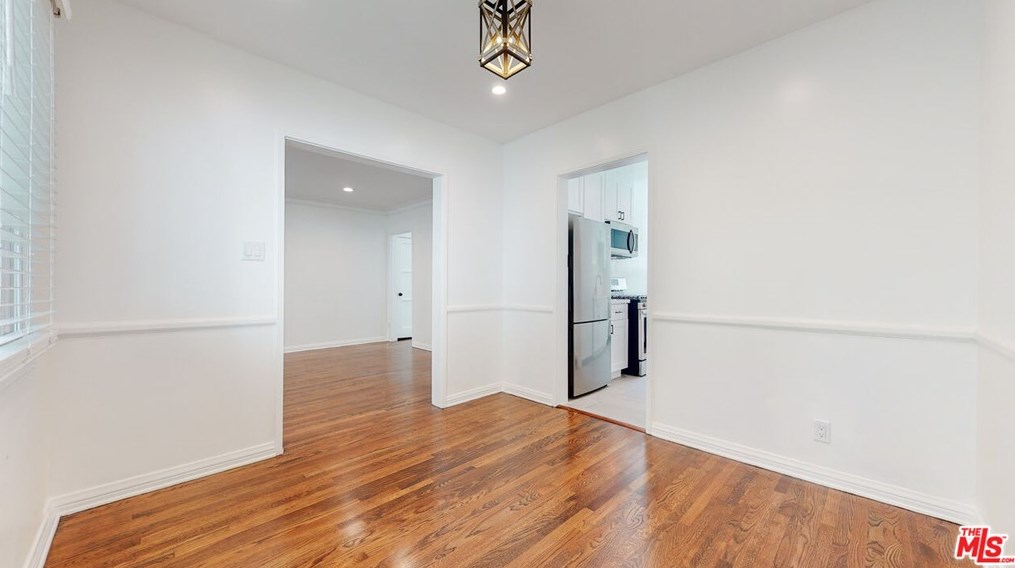 3368 Rowena Ave, Los Angeles, CA 90027