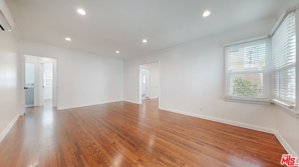 3368 Rowena Ave, Los Angeles CA  90027-2913 exterior