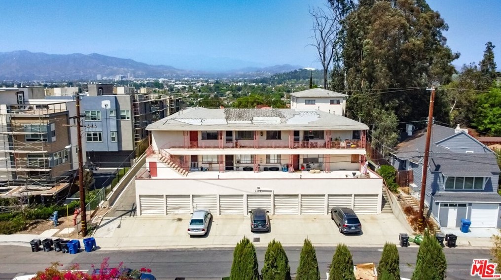 2743 Waverly Dr, Los Angeles, CA 90039-2746