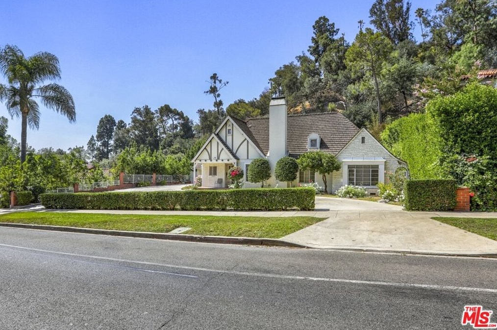 2535 Vermont Ave, Los Angeles, CA 90027-1242
