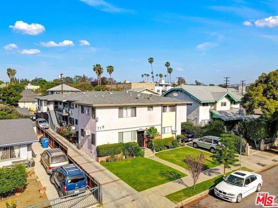 719 Kingsley Dr, Los Angeles, CA 90005-2441