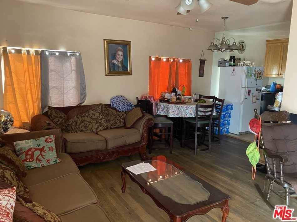2507 Leo Ave, Los Angeles, CA 90040-2315