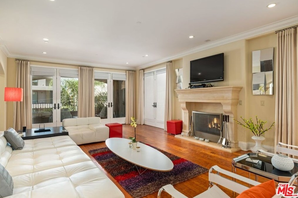 420 Hamel Rd, Los Angeles, CA 90048-4074