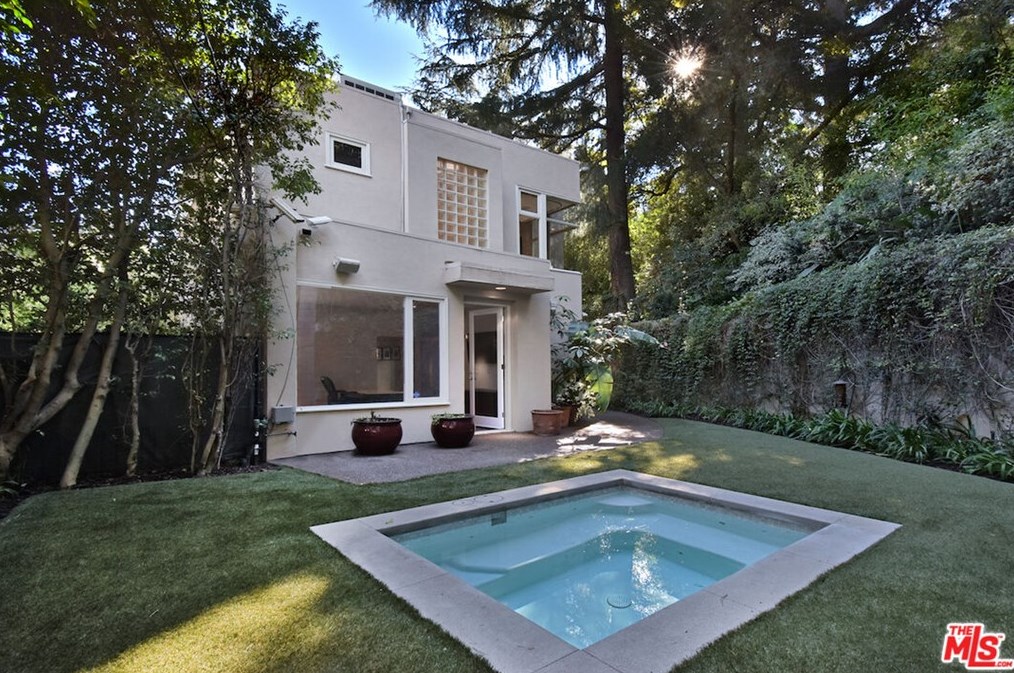 2423 Horse Shoe Canyon Rd, Los Angeles CA  90046-1541 exterior