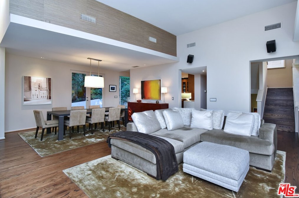 2423 Horse Shoe Canyon Rd, Los Angeles CA  90046-1541 exterior