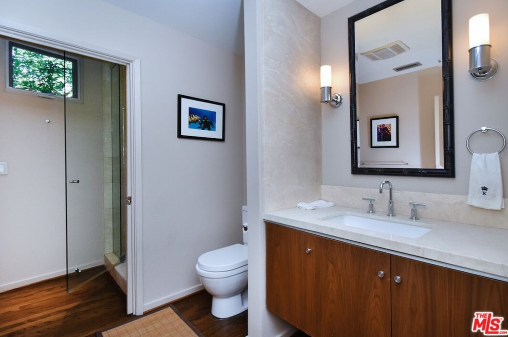 2423 Horse Shoe Canyon Rd, Los Angeles CA  90046-1541 exterior