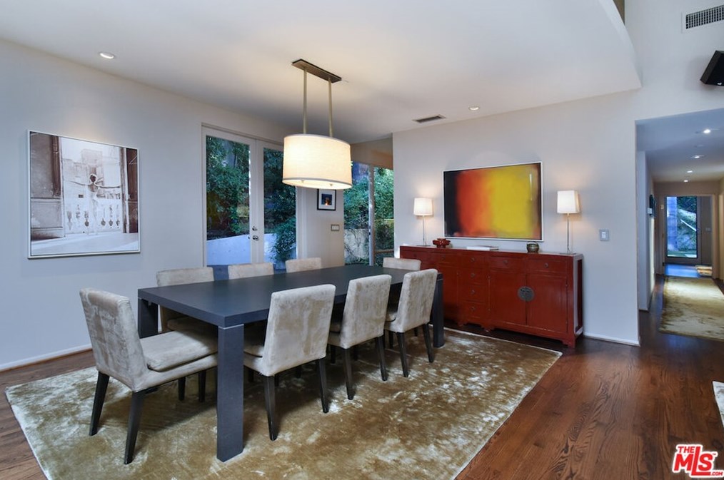 2423 Horse Shoe Canyon Rd, Los Angeles CA  90046-1541 exterior