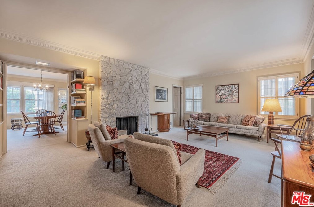 9320 Monte Mar Dr, Los Angeles, CA 90035-4133
