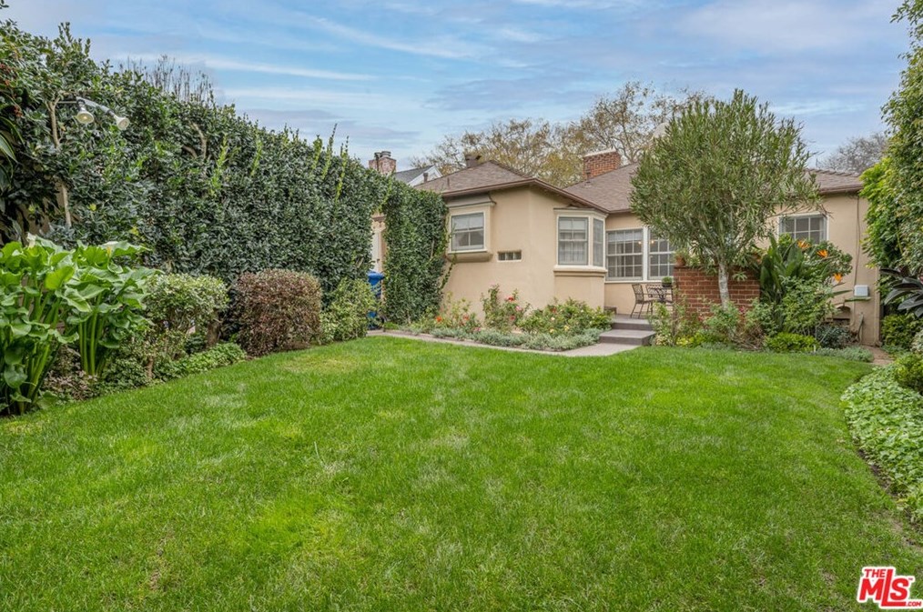9320 Monte Mar Dr, Los Angeles CA  90035-4229 exterior
