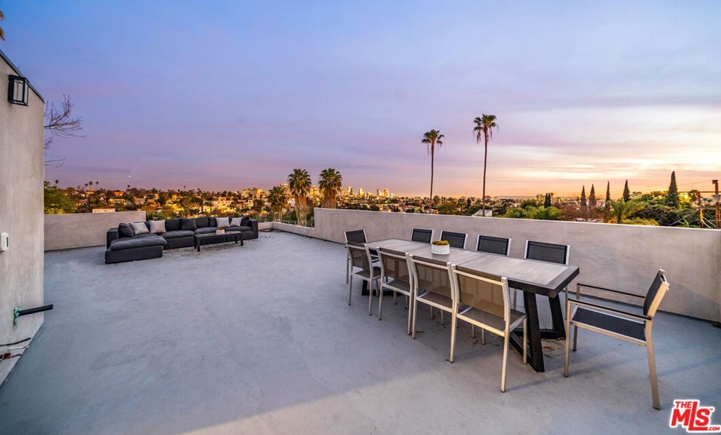 815 Robinson St, Los Angeles, CA 90026-2704