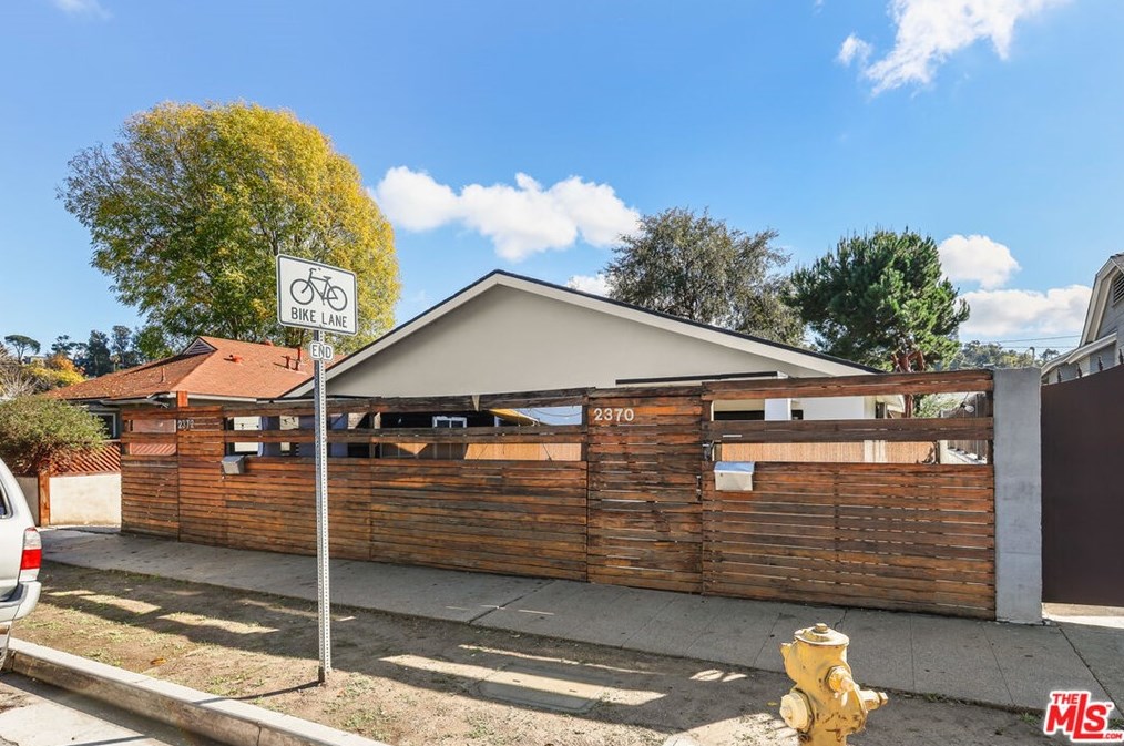 2370 Silver Lake Blvd, Los Angeles, CA 90039-3215