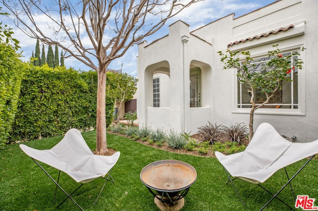 9114 Olin St, Los Angeles, CA 90034-1937