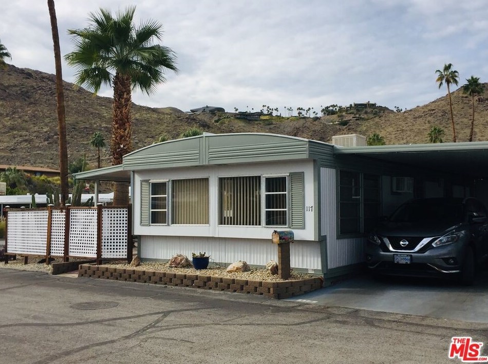 117 Safari Park Dr, Palm Springs, CA 92264