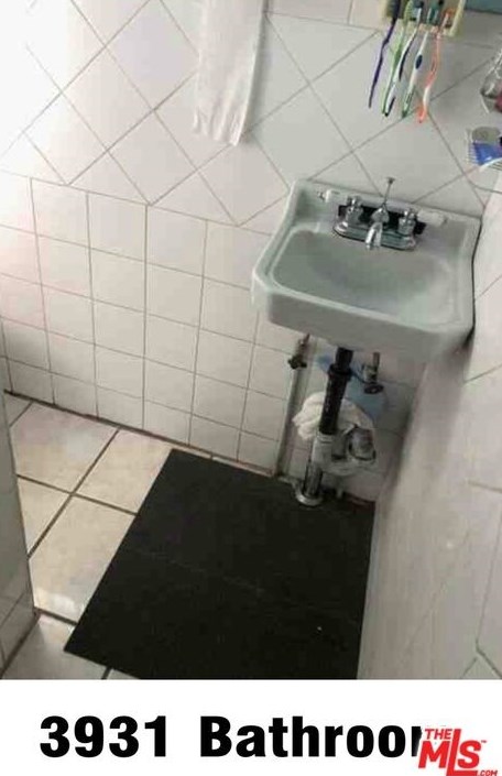 3929 2nd St, Los Angeles CA  90004-5310 exterior