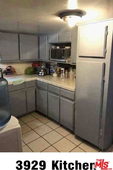 3929 2nd St, Los Angeles CA  90004-5310 exterior