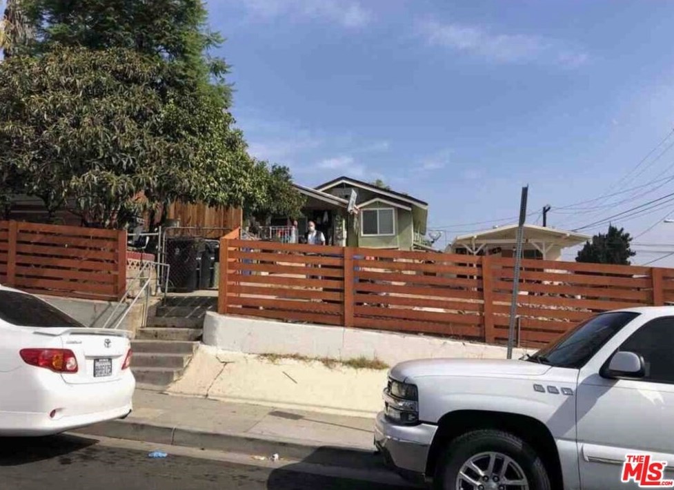 3929 2nd St, Los Angeles CA  90004-5310 exterior