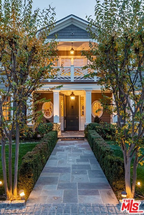 23870 Long Valley Rd, Calabasas, CA 91302-2420