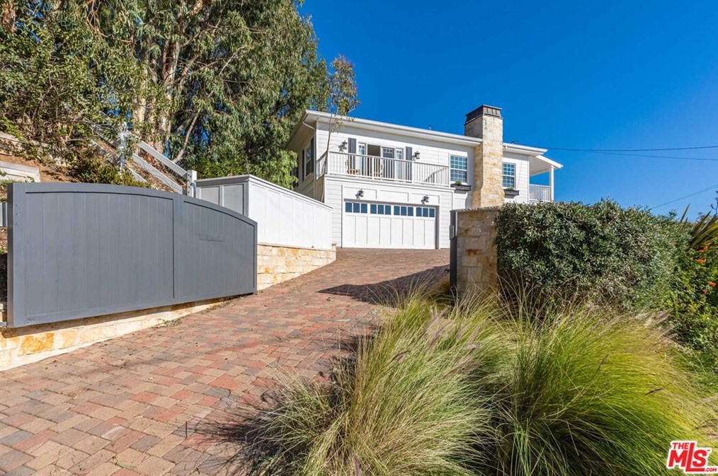 21821 Castlewood Dr, Malibu, CA 90265-3406