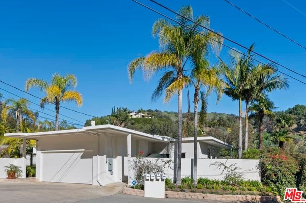 10212 Cielo Dr, Beverly Hills, CA 90210