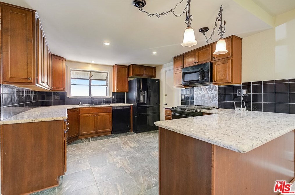 941 Glenwood Dr, Oxnard, CA 93030
