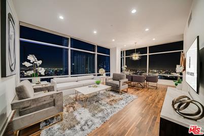 900 W Olympic Boulevard #27A - Photo 1