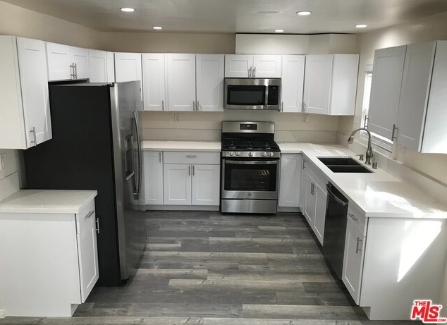 802 Dillon St, Los Angeles CA  90026-4617 exterior