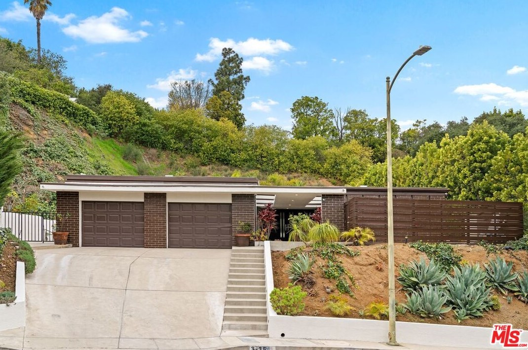 3135 Chandelle Rd, Los Angeles, CA 90046-1234