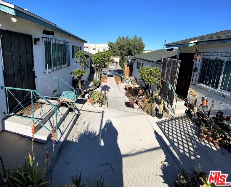 4302 City Terrace Dr, Los Angeles, CA 90063-1019