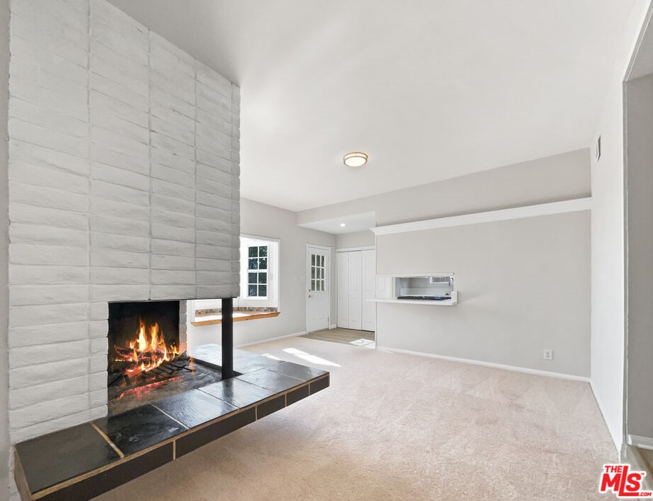 1110 127th St, Los Angeles CA  90044-1020 exterior