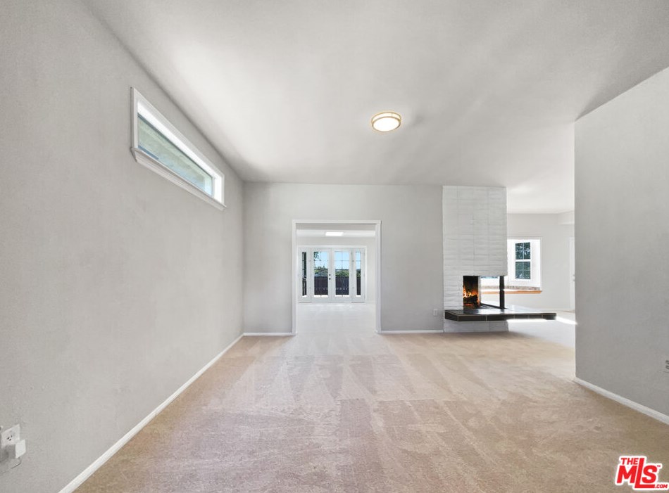 1110 127th St, Los Angeles CA  90044-1020 exterior