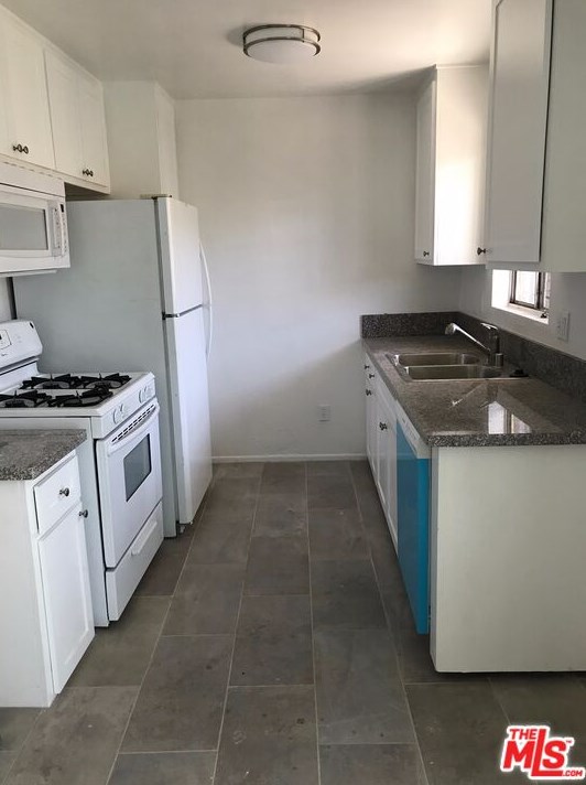 840 Colden Ave, Los Angeles, CA 90044-4760